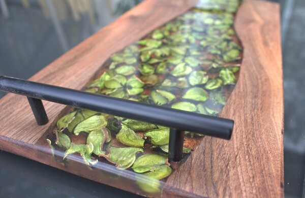 Deuxième image pour Plateau apéritif bois et résine