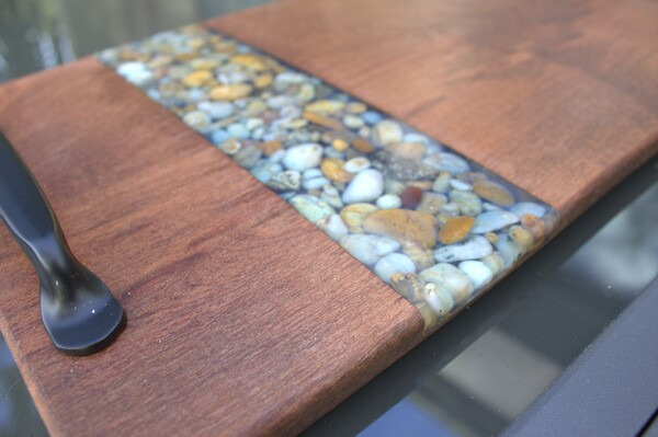 Deuxième image pour Plateau apéritif bois et résine